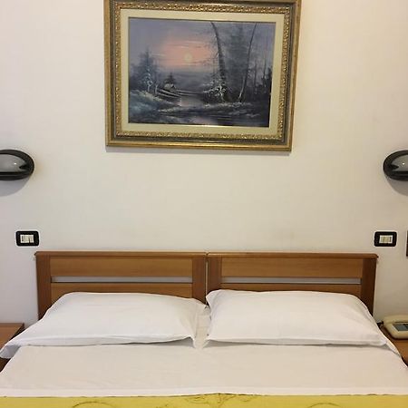 Hotel Dora Turin Exterior foto